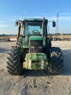 John Deere 6310 AS/1 con braccio Ferri
