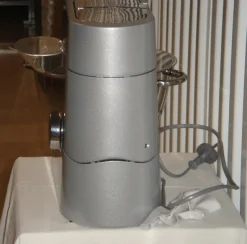 KENWOOD CHEF TITANIUM KMC010 1400W KITCHEN MACHINE