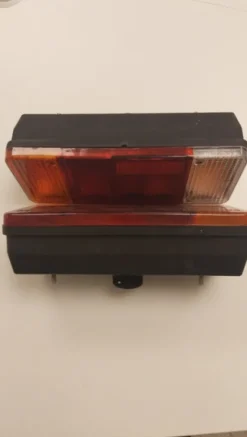 36#4979 Kit fanali posteriori Nissan Cabstar