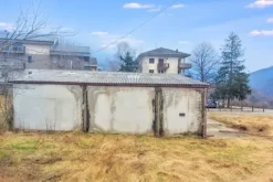 #25627 Laboratorio e terreni edificabili di pertinenza