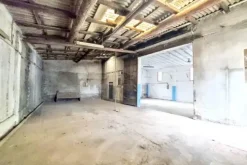 #25627 Laboratorio e terreni edificabili di pertinenza