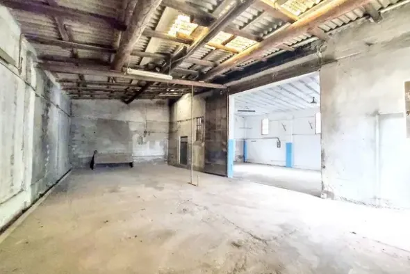 #25627 Laboratorio e terreni edificabili di pertinenza