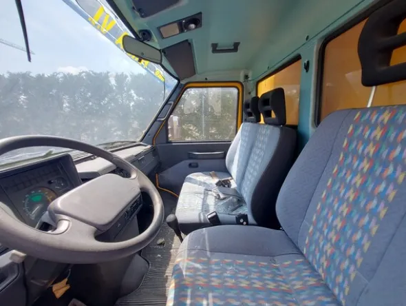 9#7780 Laboratorio mobile Iveco 49E12