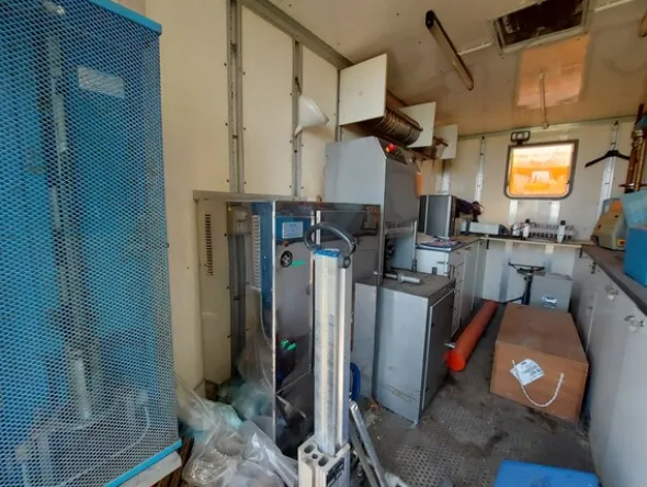 9#7780 Laboratorio mobile Iveco 49E12