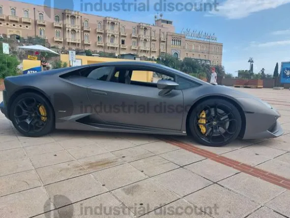 3#8717 Lamborghini Huracan Coupé 5.2