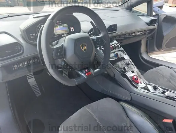 3#8717 Lamborghini Huracan Coupé 5.2