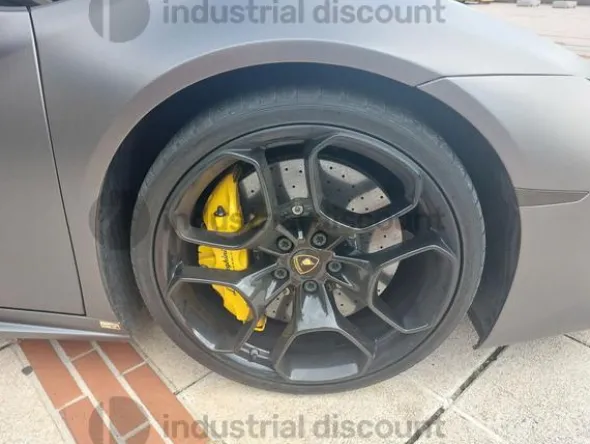 3#8717 Lamborghini Huracan Coupé 5.2