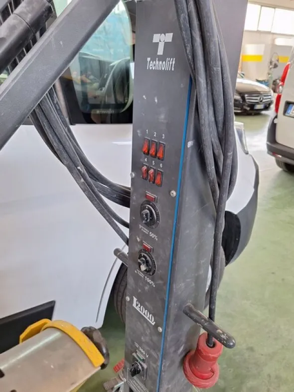 16#8759 Lampade per carrozzeria