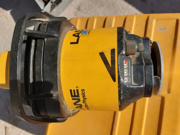 Laser livella doppia pendenza