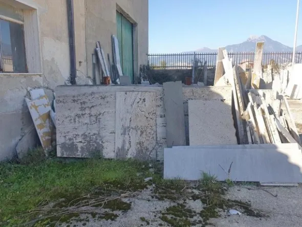 9#7549 Lastre di marmo