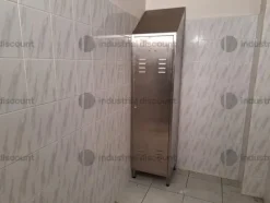 17#9389 Lavandini con centralina a pedaleContenitore e Armadietti spogliatoio acciaio