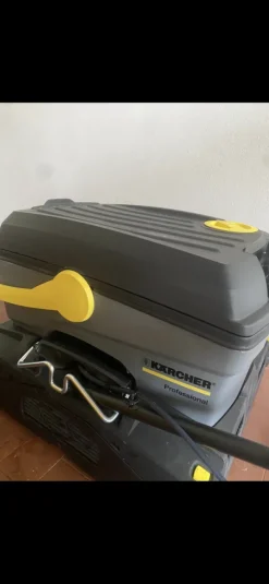 Lavasciuga pavimenti professionale