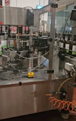 LC597 Linea completa usata per vino fermo - 8000 BPH