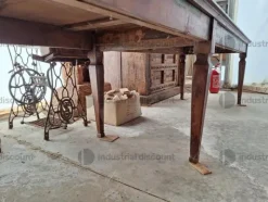 10#9425 Letto baldacchino e Tavolo