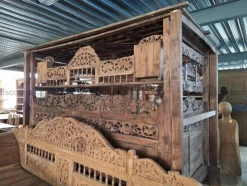 10#9425 Letto baldacchino e Tavolo