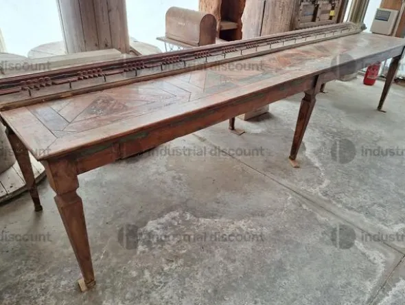 10#9425 Letto baldacchino e Tavolo