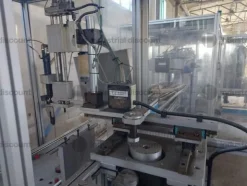 1#9698 Linea di assemblaggio per sistemi di conversione a gas per automotive e arredi ufficio