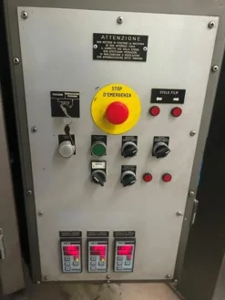 49#8655 Linea di confezionamento