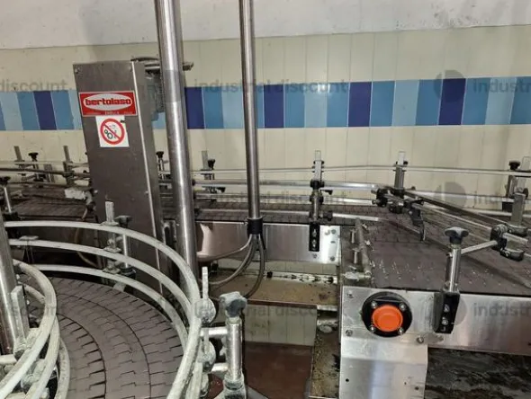 1#9381 Linea di imbottigliamento vino
