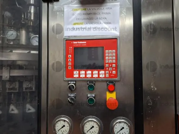 1#9381 Linea di imbottigliamento vino