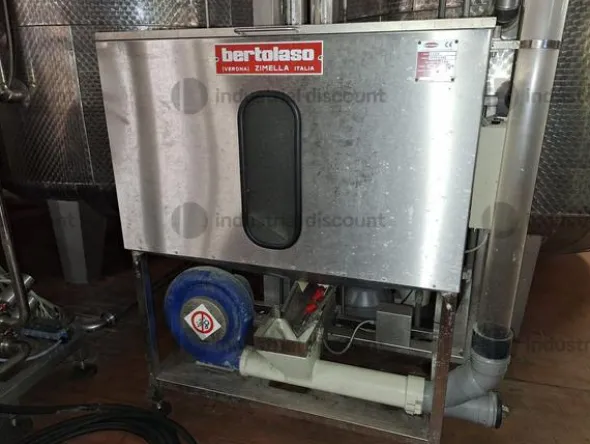 1#9381 Linea di imbottigliamento vino