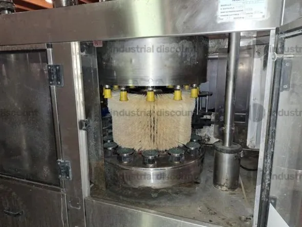 1#9381 Linea di imbottigliamento vino