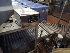 1#9381 Linea di imbottigliamento vino