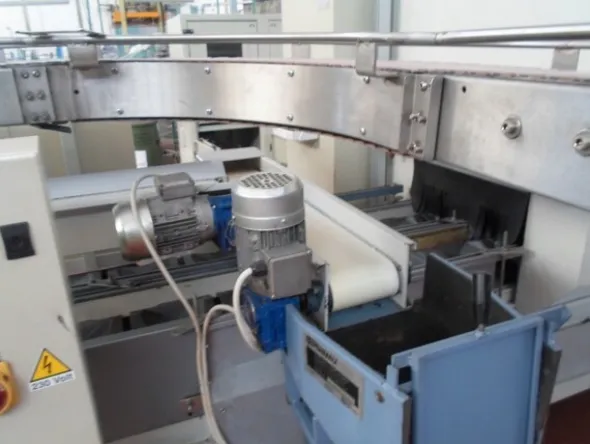 8#69013 Linea di selezione e lavorazione pere