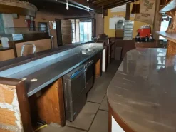 #19727 Locale commerciale adibito a bar-pub-pizzeria