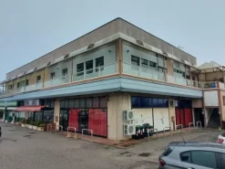 #19727 Locale commerciale adibito a bar-pub-pizzeria