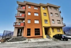 #25803 Locale commerciale con cantina (ex istituto bancario)