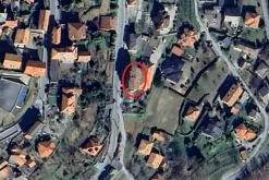 #25803 Locale commerciale con cantina (ex istituto bancario)