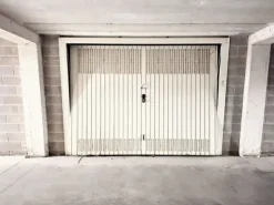#22973 Locale commerciale con garage (sub 43)