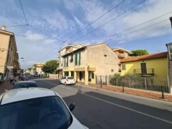 #25903 Locale Commerciale con Vetrina su Strada a Bordighera
