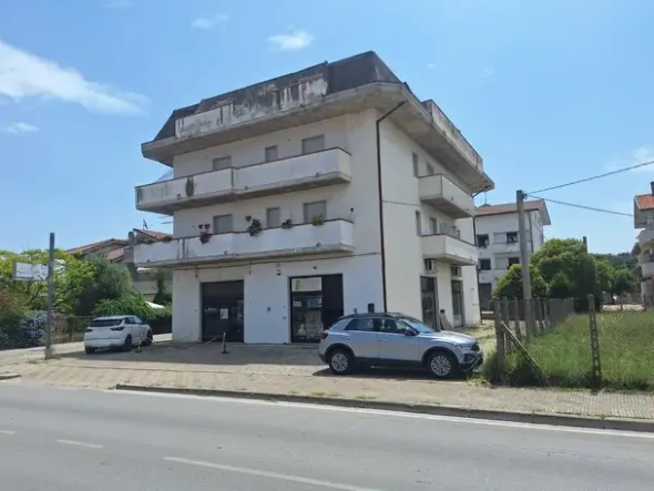 #2639819 Locale commerciale di 49 mq