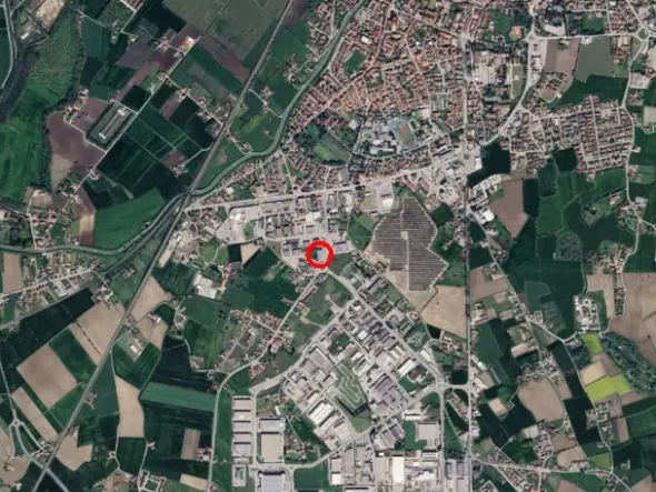 #2515047 Locale commerciale su due piani