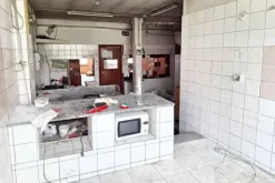 #23765 Locale commerciale uso ristorante con corte