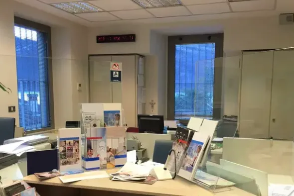 #19651 Locali adibiti ad istituto di credito