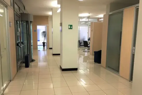 #19679 Locali adibiti ad istituto di credito