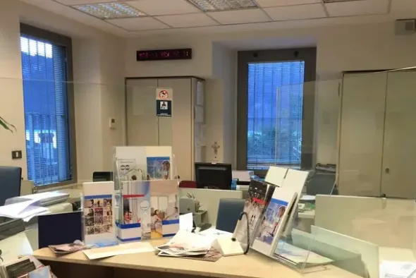 #19651 Locali adibiti ad istituto di credito