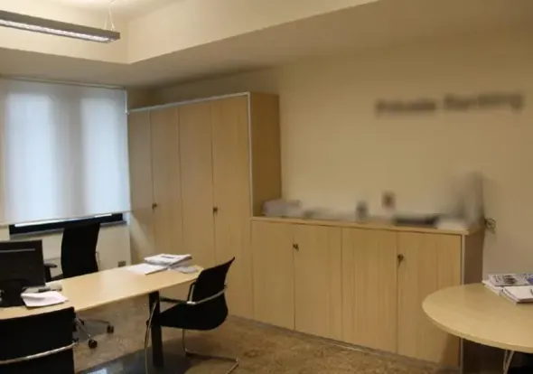 #19646 Locali adibiti ad istituto di credito