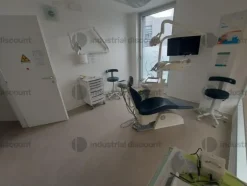 13#8917 Lotto blocco diArredo tecnico e materiale di consumo da ambulatorio odontoriatrico