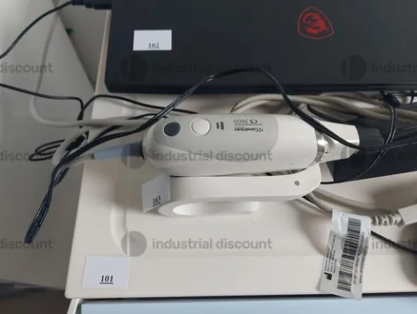 13#8917 Lotto blocco diArredo tecnico e materiale di consumo da ambulatorio odontoriatrico