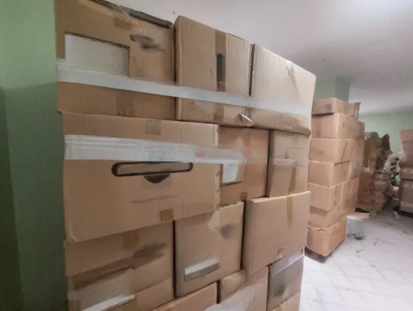 3#8463 Lotto blocco di rimanenze di magazzino e macchine per la lavorazione di calzature