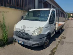 1#9351 Lotto in blocco di macchinari per la filatura e cardatura tessile ed autocarro Iveco
