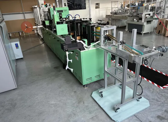 Macchina alta velocità maschere FFP2 (100-120 pz/min)