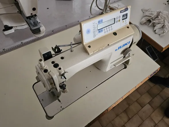 Macchina da cucire lineare Juki DDL-8700