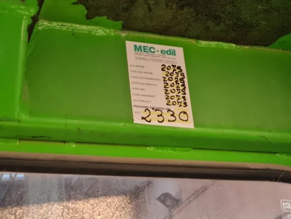 2#5800 Macchina operatrice semovente Merlo