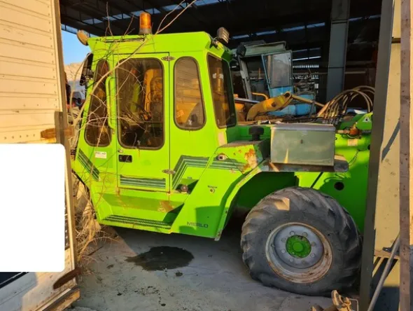 2#5800 Macchina operatrice semovente Merlo
