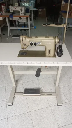 Macchina per cucire NECCHI 720-100 zig-zag